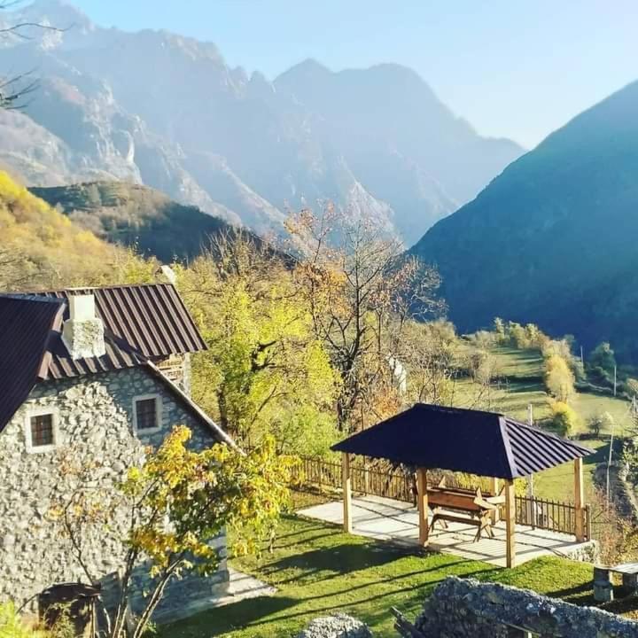 Guest House Gjelaj Theth Kültér fotó
