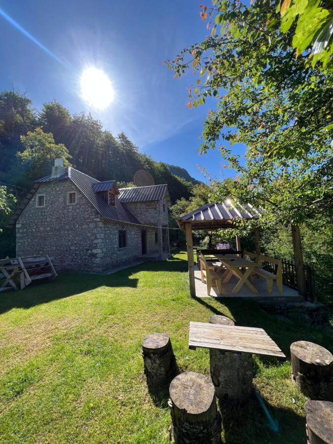 Guest House Gjelaj Theth Kültér fotó