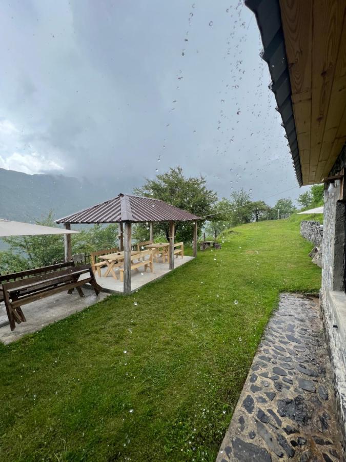 Guest House Gjelaj Theth Kültér fotó