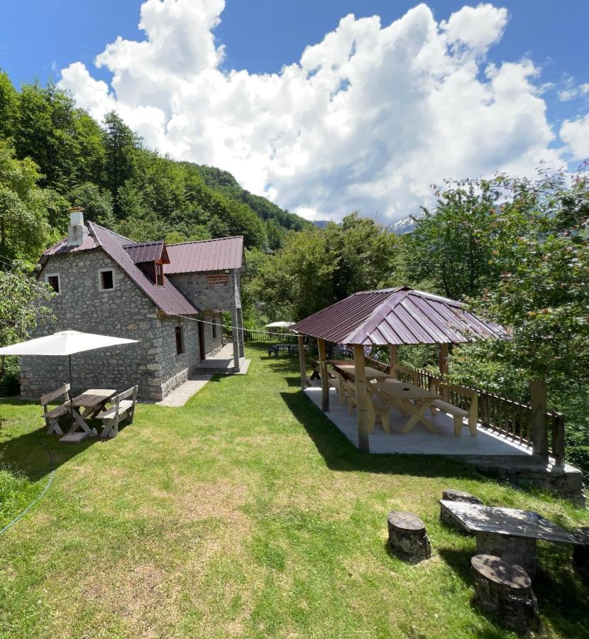 Guest House Gjelaj Theth Kültér fotó