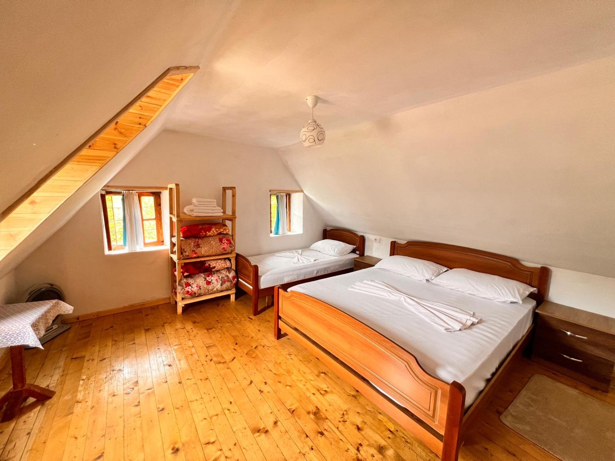 Guest House Gjelaj Theth Kültér fotó