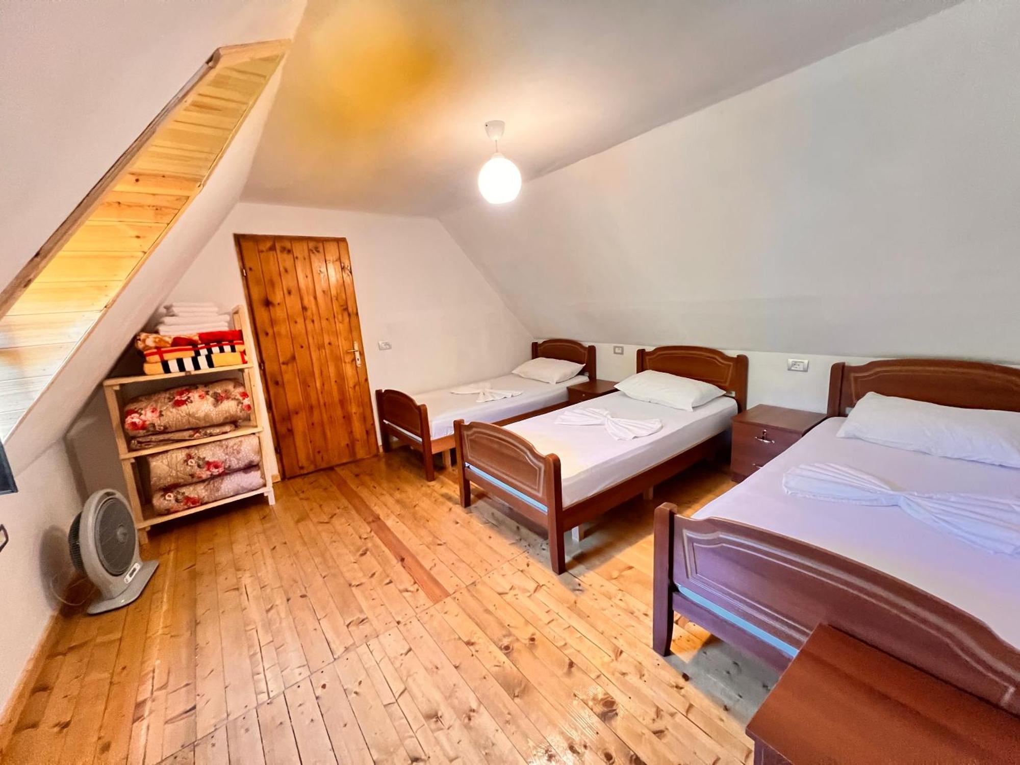Guest House Gjelaj Theth Kültér fotó